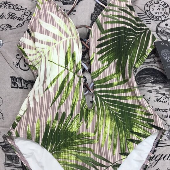 Vince Camuto Tropical Palm Printed Plunging V-Neck Swimsuit - Picture 4 of 8